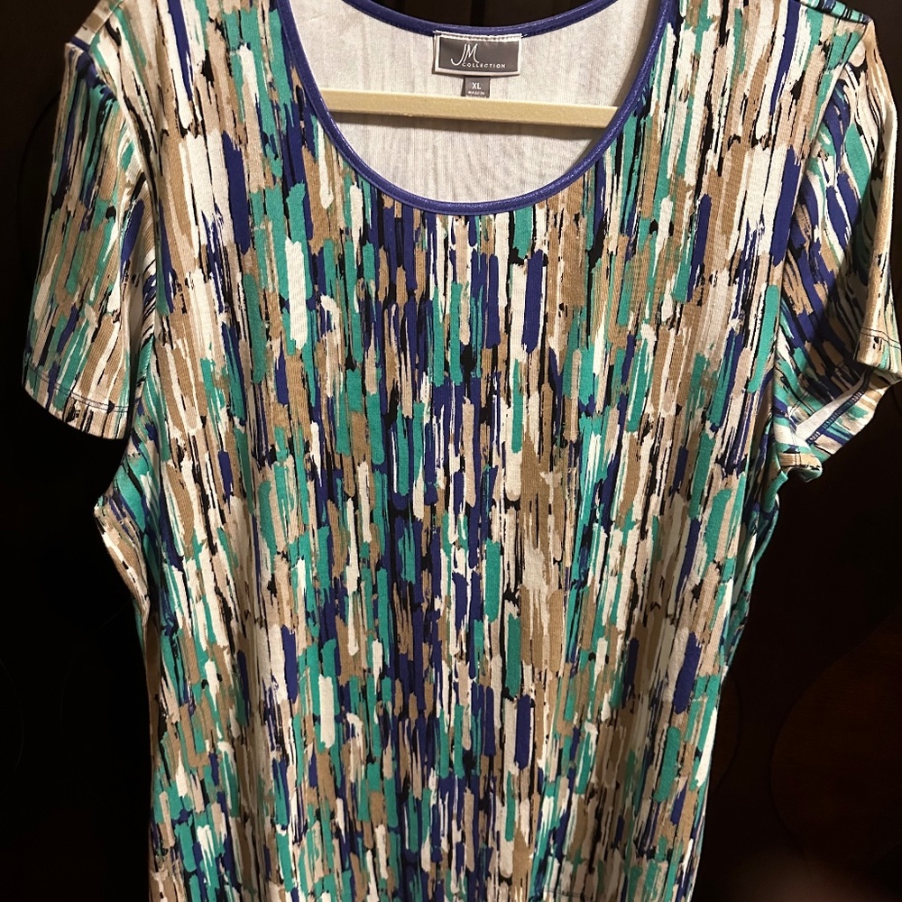 JM Collection short sleeve lightweight sweater